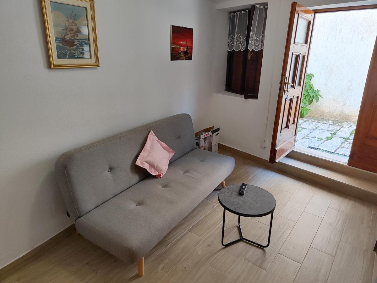 Rd22 Apartment Ровинь Экстерьер фото