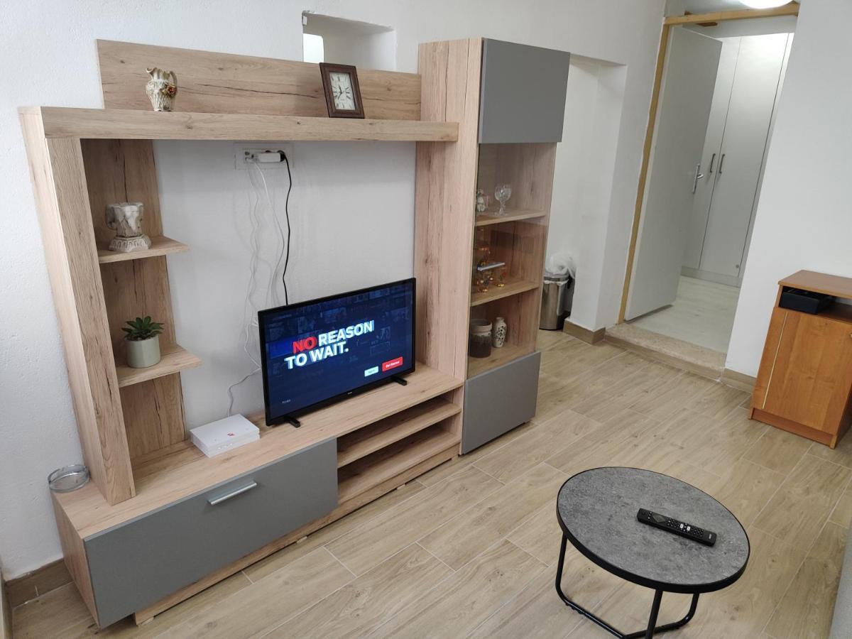 Rd22 Apartment Ровинь Экстерьер фото